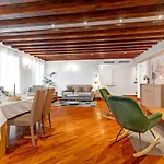 Domus With Two Terraces And Canal View In Dorsoduro * ヴェネツィア