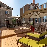 アパート Domus With Two Terraces And Canal View In Dorsoduro ヴェネツィア