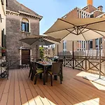 アパート Domus With Two Terraces And Canal View In Dorsoduro *