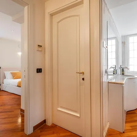 Appartamento Domus With Two Terraces And Canal View In Dorsoduro *